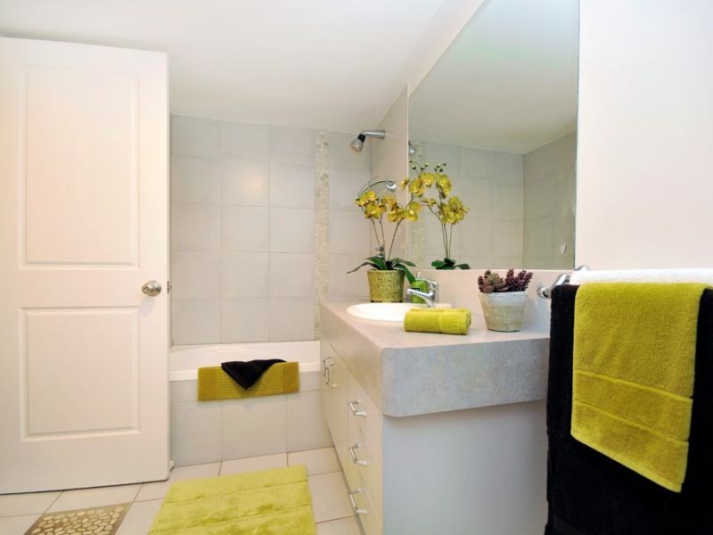 1/82 Oxley Ave, Woody Point QLD 4019