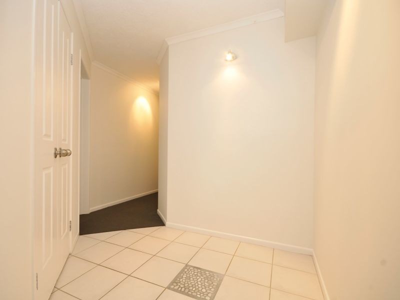 1/82 Oxley Ave, Woody Point QLD 4019