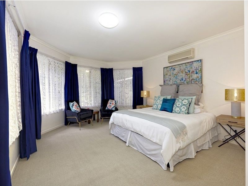 142 Saraband Drive, Eatons Hill QLD 4037