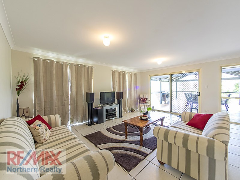 1 Laceflower Cres, Eatons Hill QLD 4037