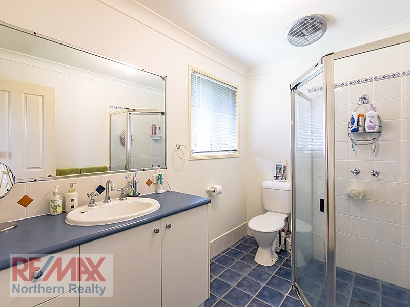 1 Laceflower Cres, Eatons Hill QLD 4037