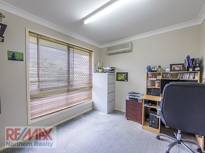 1 Laceflower Cres, Eatons Hill QLD 4037