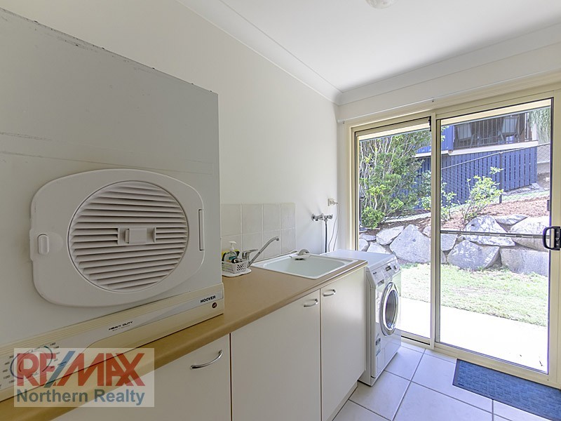 1 Laceflower Cres, Eatons Hill QLD 4037