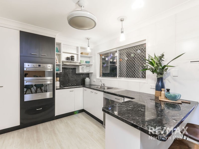 18 Somerset Ct, Albany Creek QLD 4035