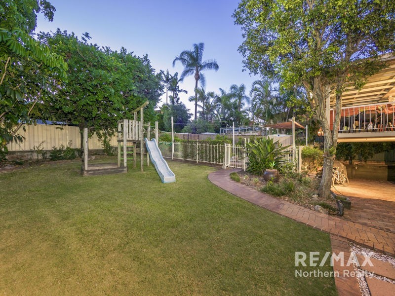 18 Somerset Ct, Albany Creek QLD 4035