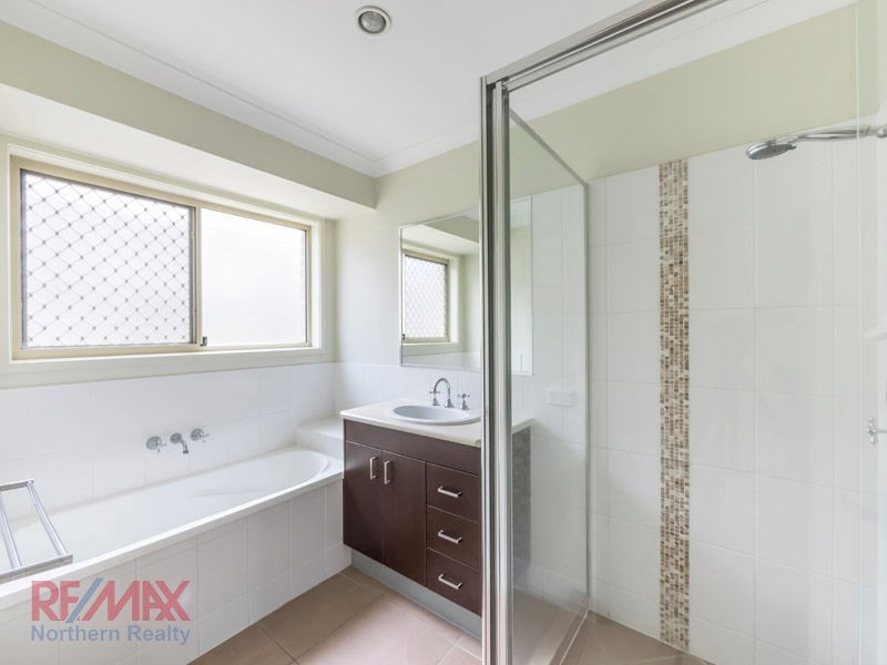 3 Curlew Court, Warner QLD 4500