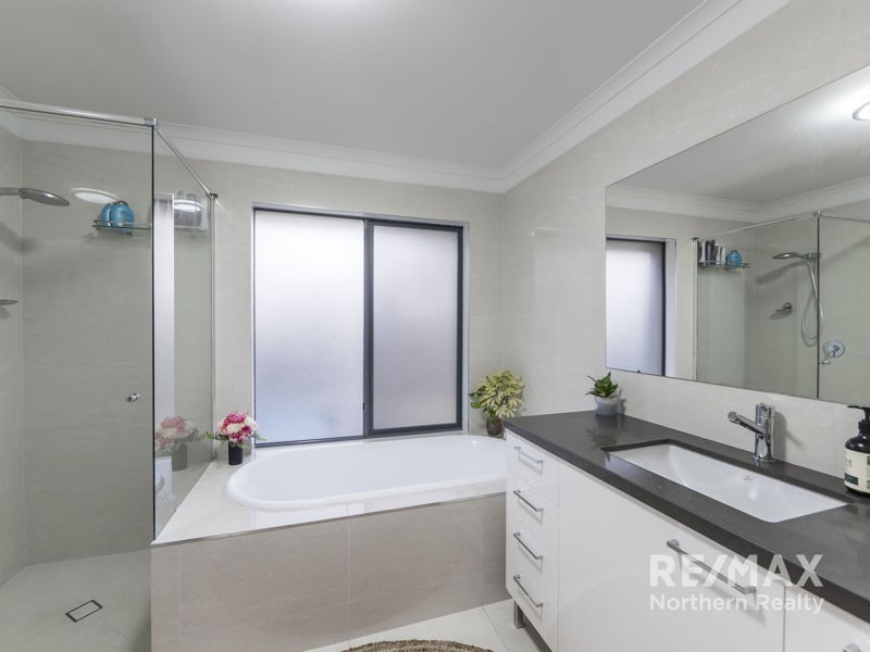 11 Meranti  Crescent, Albany Creek QLD 4035