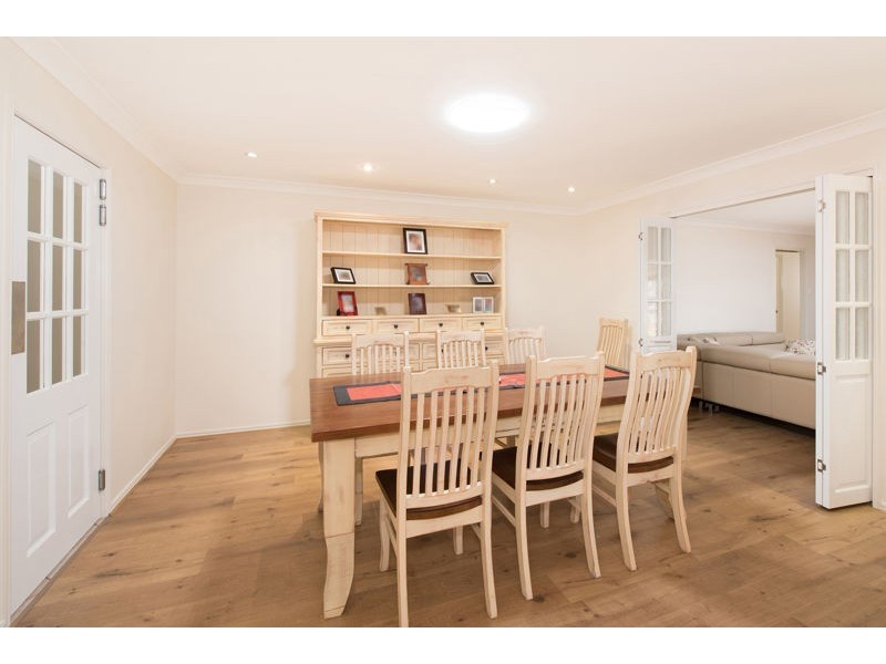 4 Lorenc Place, Bridgeman Downs QLD 4035