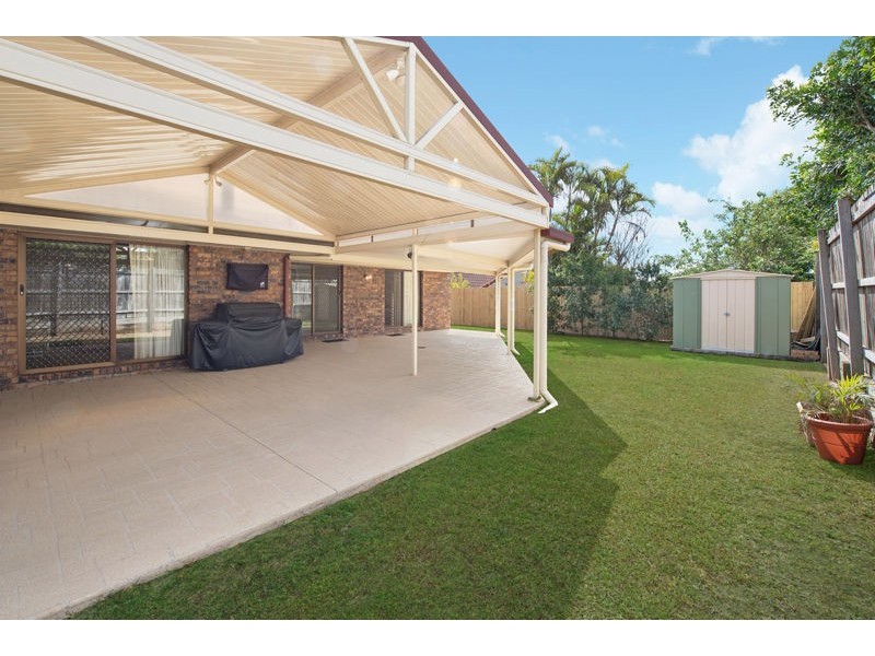 4 Lorenc Place, Bridgeman Downs QLD 4035