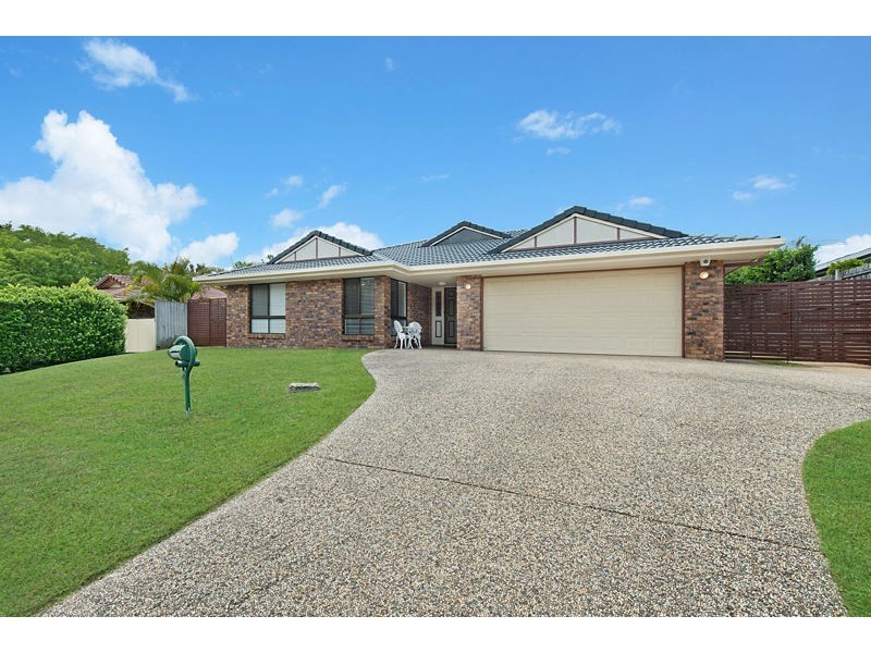 4 Lorenc Place, Bridgeman Downs QLD 4035