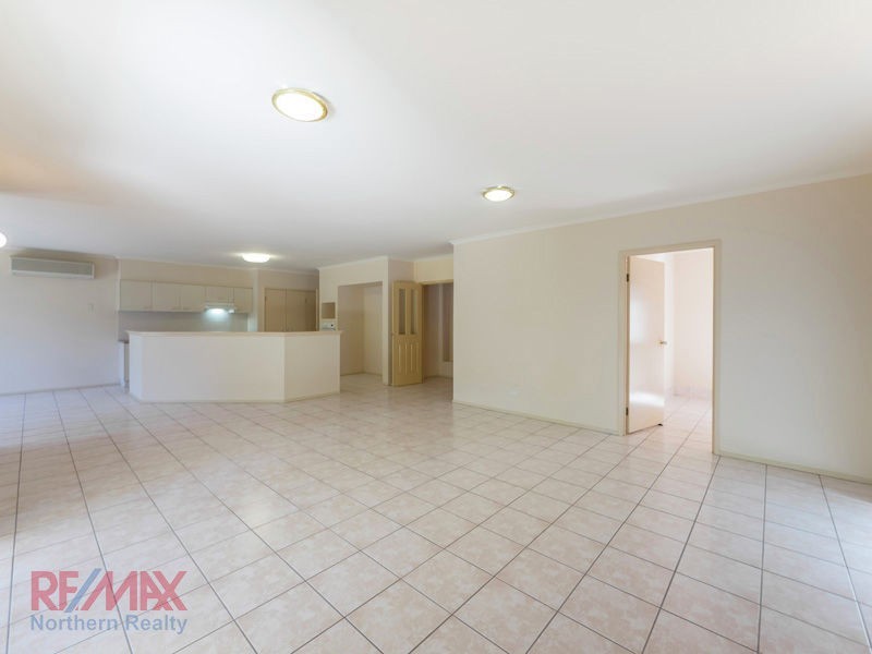 28 Karri Place, Bridgeman Downs QLD 4035