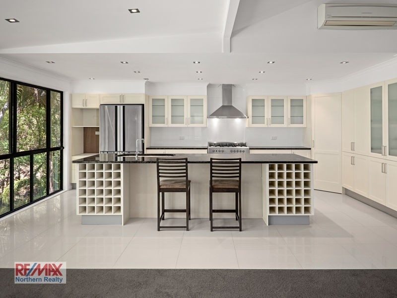 8 Henry Court, Cashmere QLD 4500