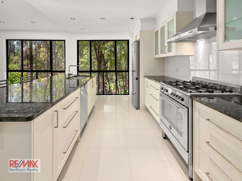 8 Henry Court, Cashmere QLD 4500