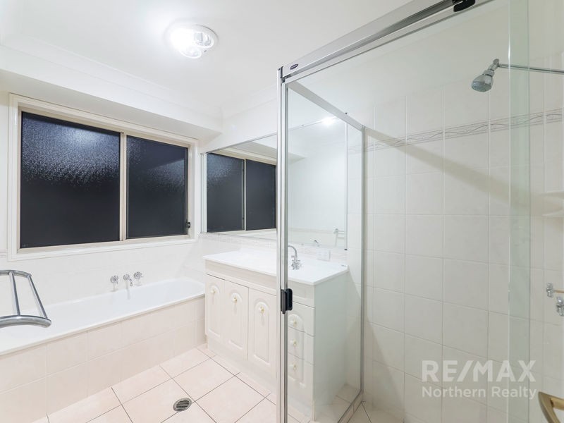 8 Fernwren Court, Cashmere QLD 4500