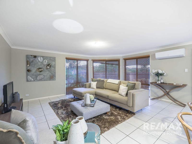 8 Boobook Ct, Cashmere QLD 4500