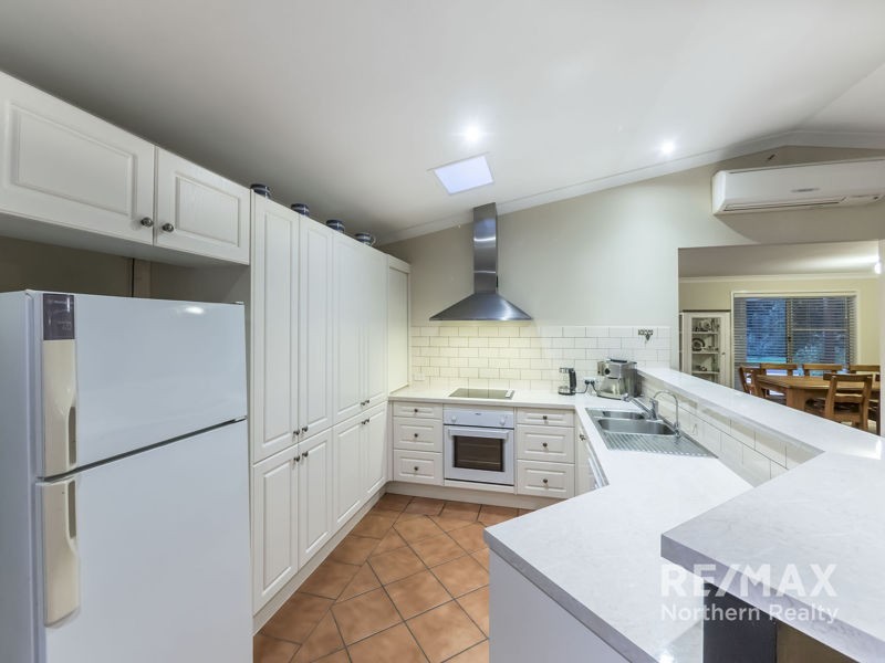 9 Dove Court, Albany Creek QLD 4035