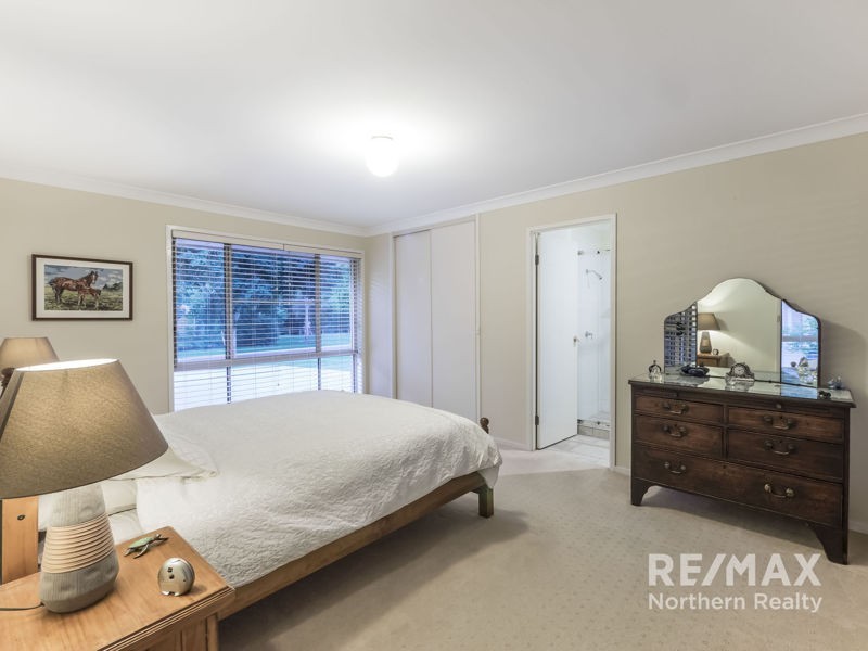 9 Dove Court, Albany Creek QLD 4035