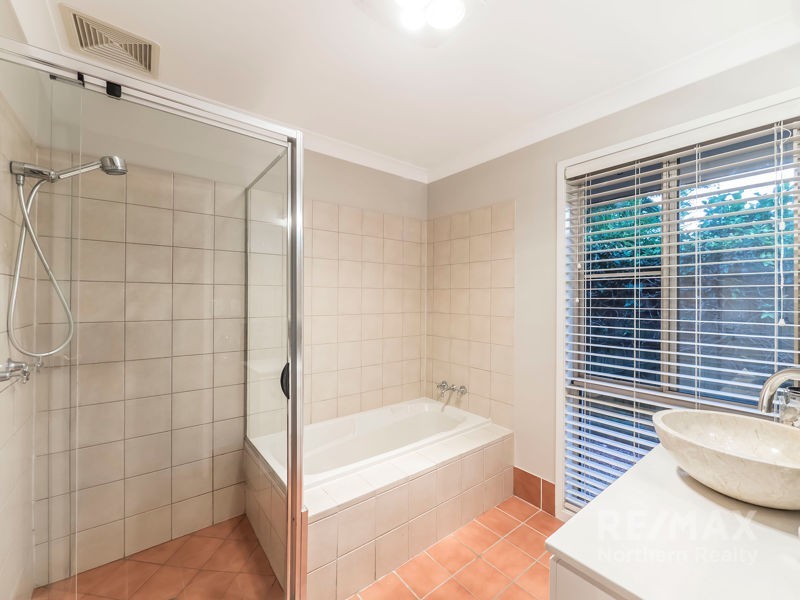 9 Dove Court, Albany Creek QLD 4035