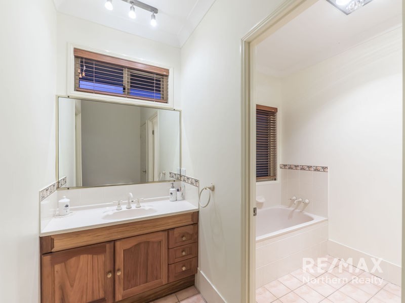 36 Lancewood Drive, Albany Creek QLD 4035