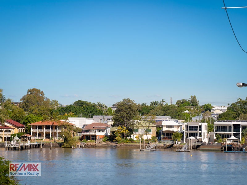 8 Grays Road, Hamilton QLD 4007