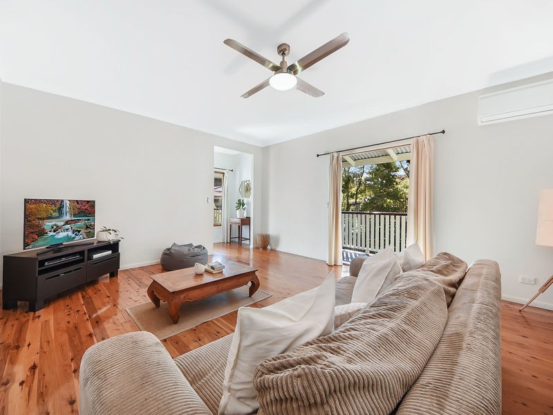 121 Saraband Drive, Eatons Hill QLD 4037