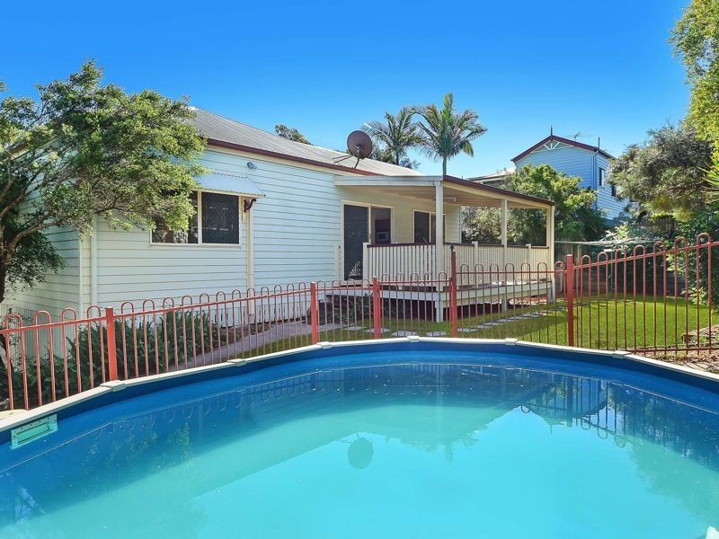 121 Saraband Drive, Eatons Hill QLD 4037