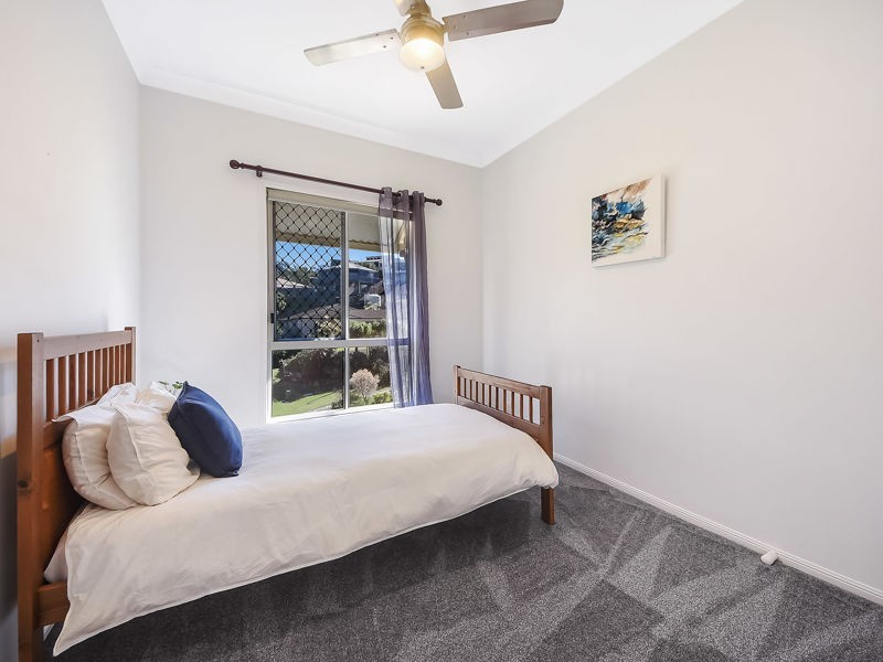 121 Saraband Drive, Eatons Hill QLD 4037