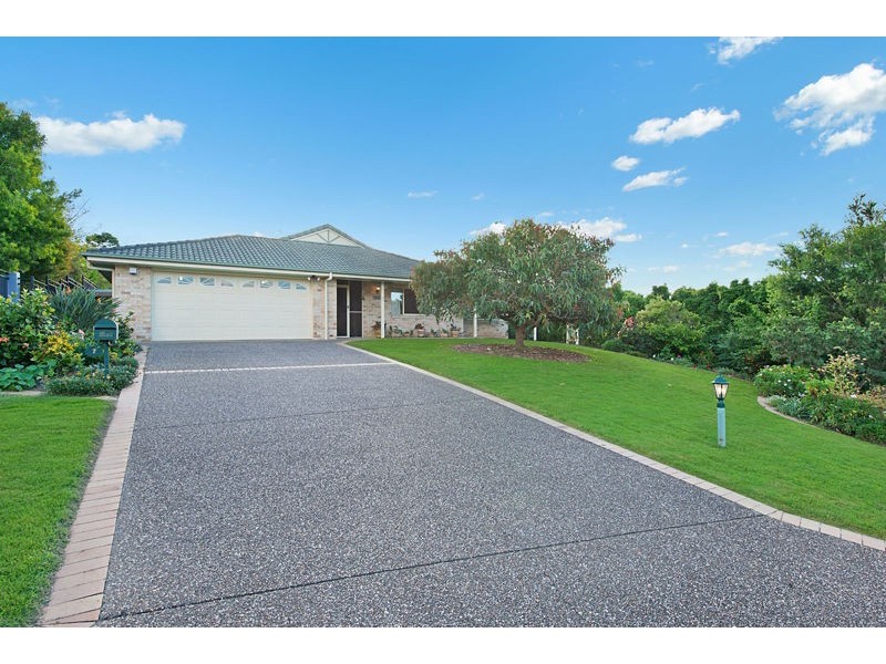 7 Grass Tree Close, Bridgeman Downs QLD 4035