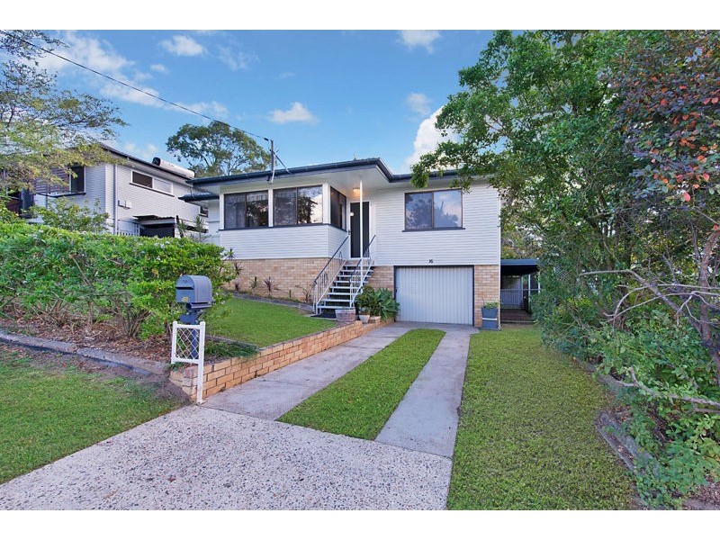 16 Tyrone St, Chermside West QLD 4032