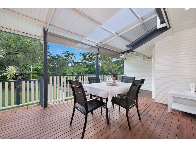 16 Tyrone St, Chermside West QLD 4032