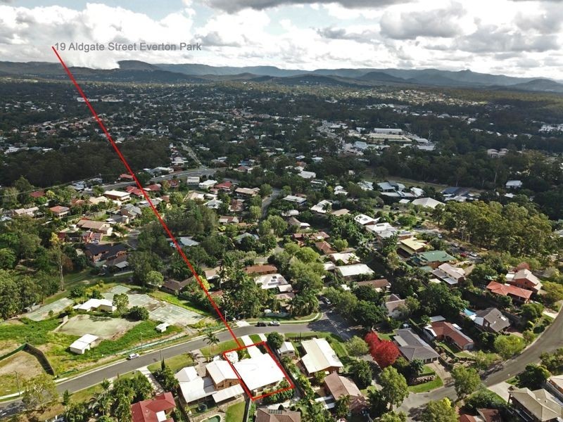 19 Aldgate Street, Everton Park QLD 4053