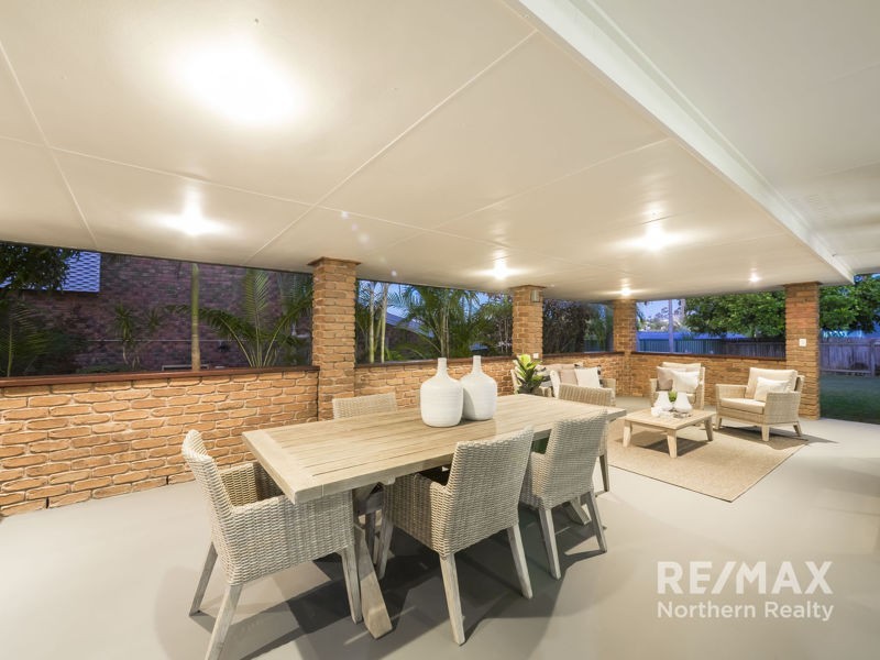 17 Ballinger Cres, Albany Creek QLD 4035