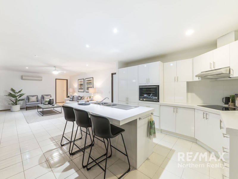 17 Ballinger Cres, Albany Creek QLD 4035