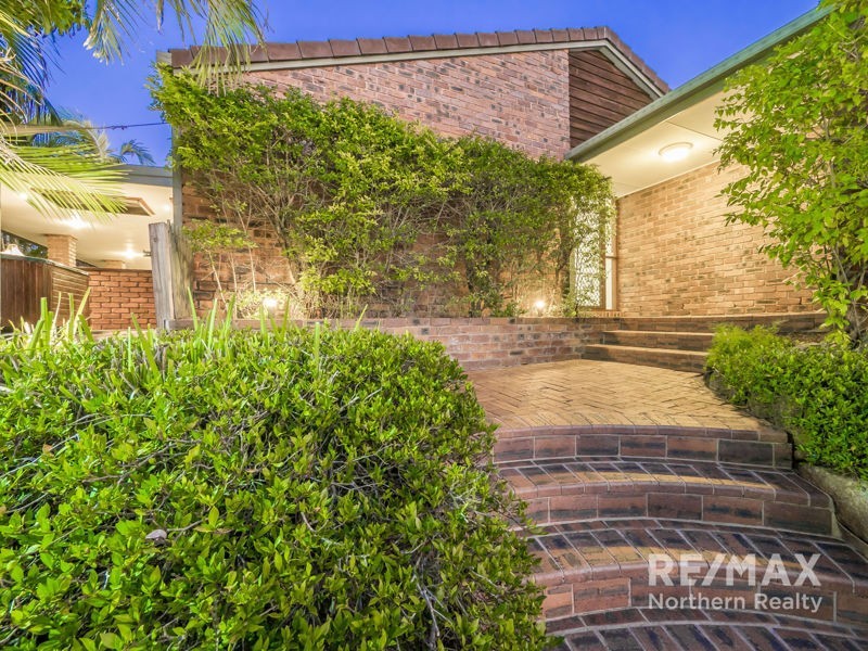 17 Ballinger Cres, Albany Creek QLD 4035