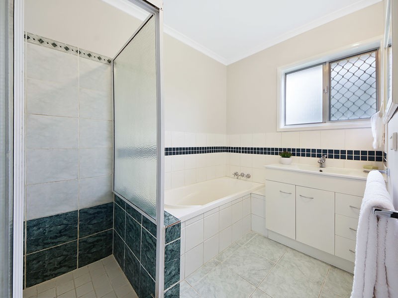 4 Stephen Street, Albany Creek QLD 4035