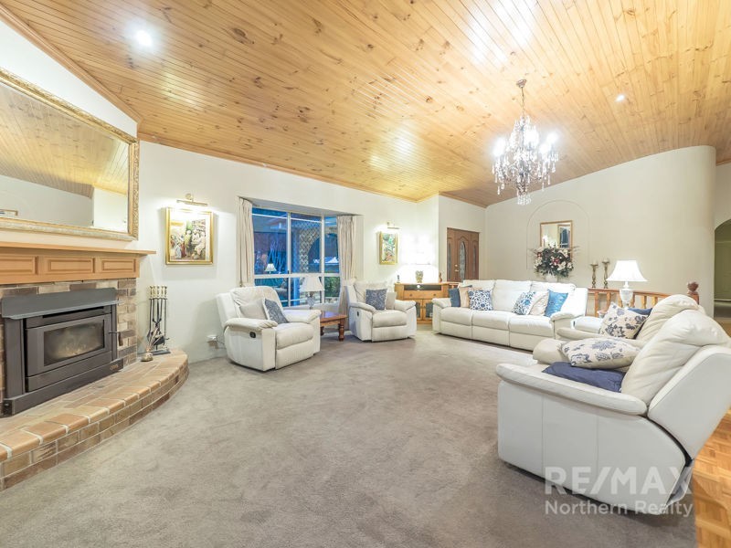 35 Alpinia Court, Albany Creek QLD 4035