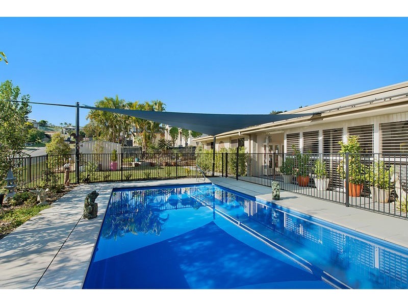 14 Brigadoon Cres, Eatons Hill QLD 4037