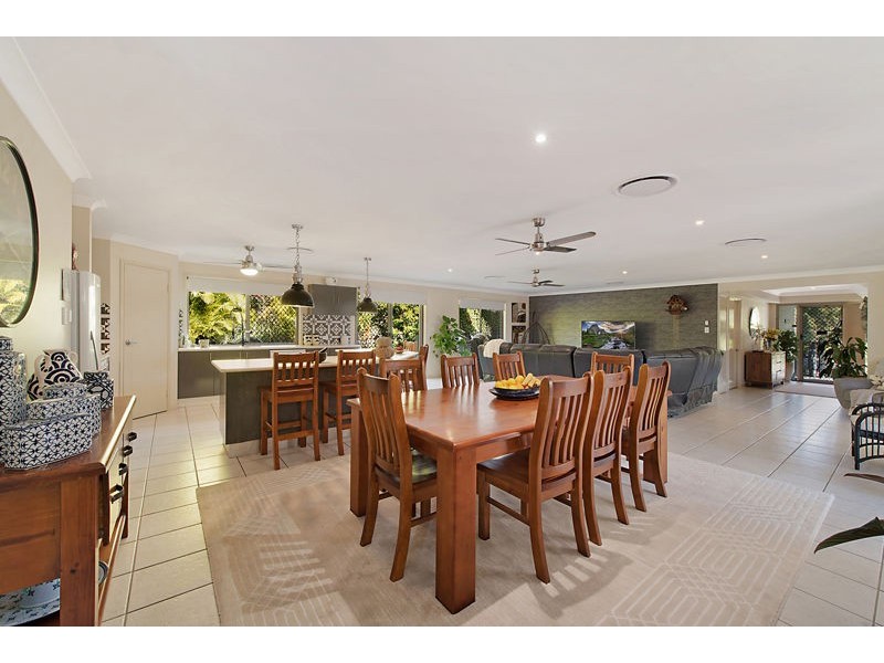 14 Brigadoon Cres, Eatons Hill QLD 4037