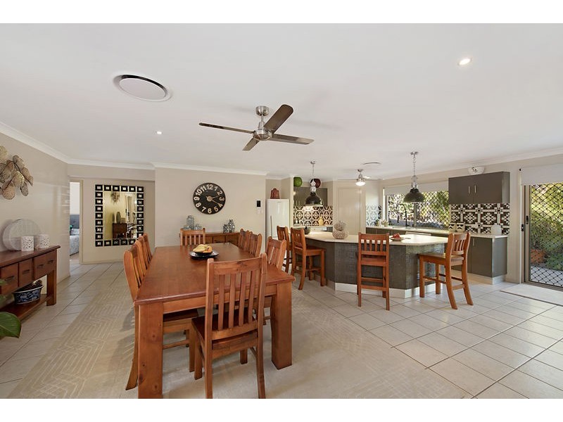 14 Brigadoon Cres, Eatons Hill QLD 4037