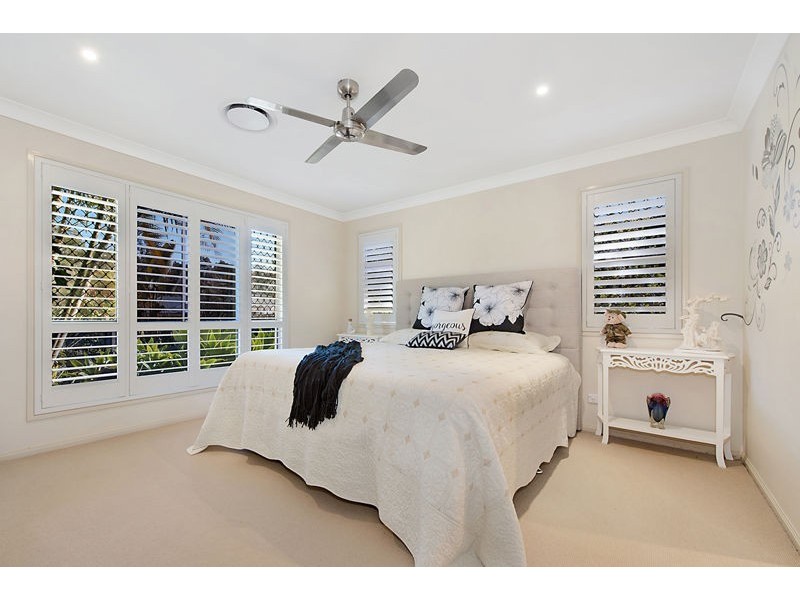 14 Brigadoon Cres, Eatons Hill QLD 4037