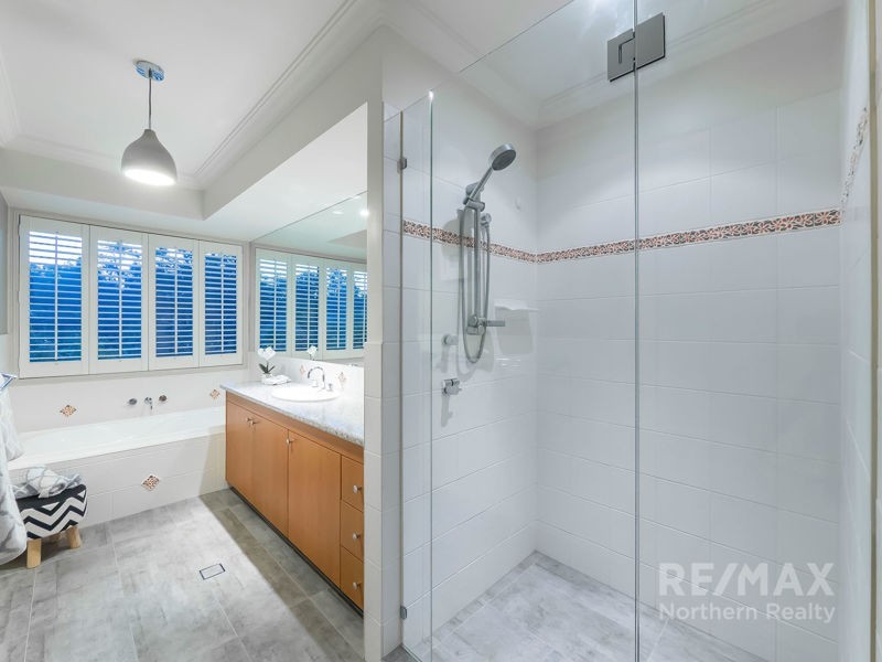 38 Snow Wood Drive, Eatons Hill QLD 4037