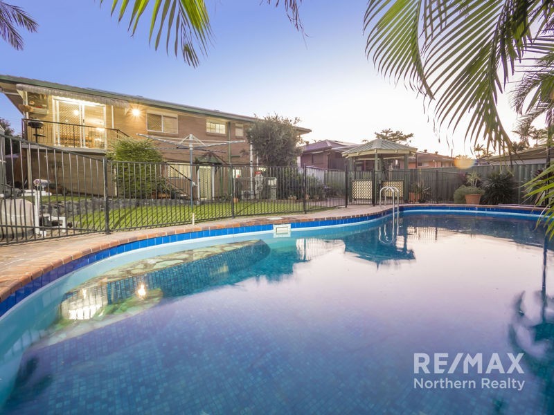 6 Strathford Ave, Albany Creek QLD 4035