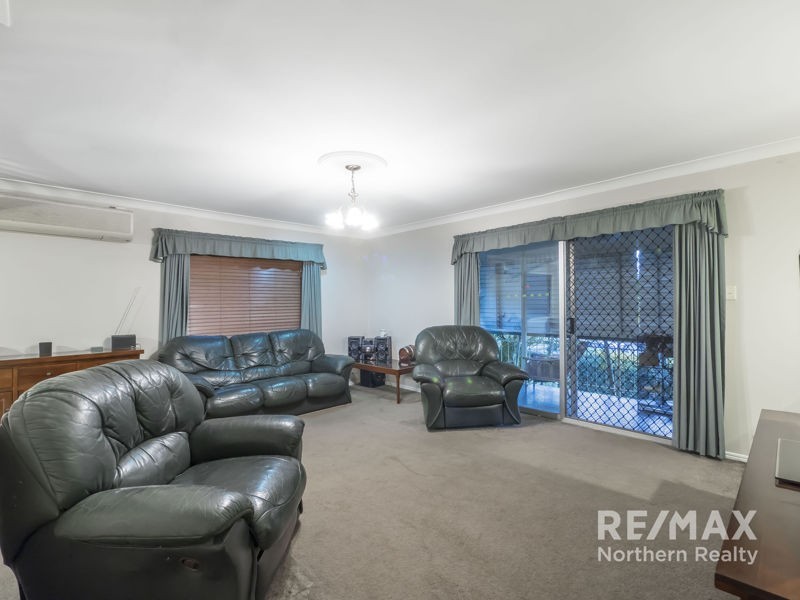 6 Strathford Ave, Albany Creek QLD 4035