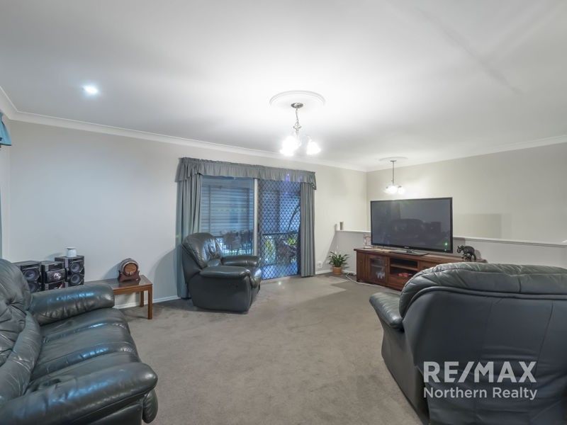 6 Strathford Ave, Albany Creek QLD 4035