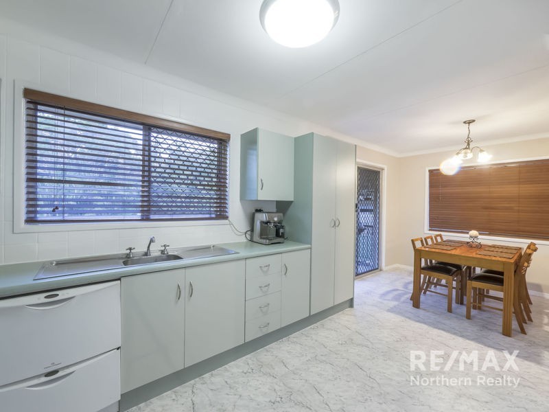 6 Strathford Ave, Albany Creek QLD 4035