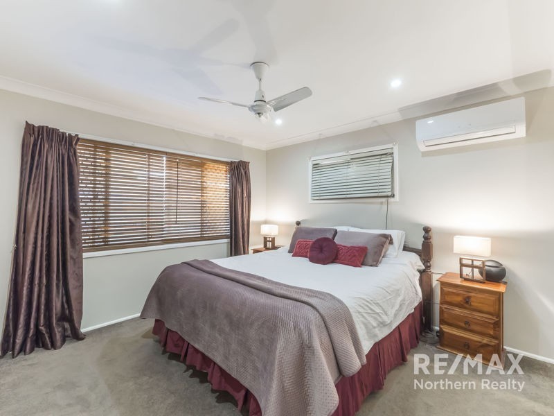 6 Strathford Ave, Albany Creek QLD 4035