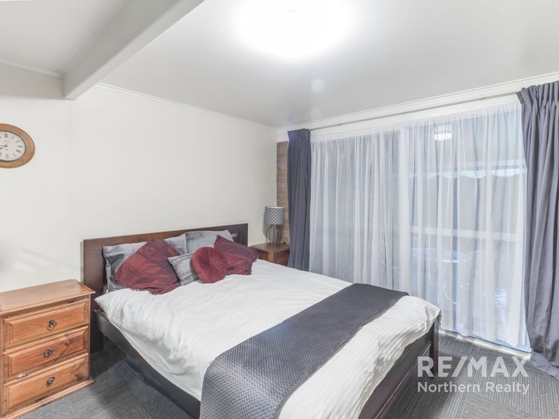 6 Strathford Ave, Albany Creek QLD 4035