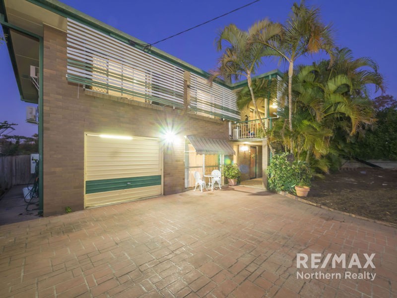6 Strathford Ave, Albany Creek QLD 4035