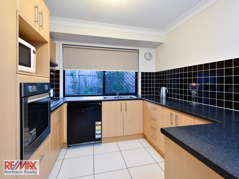 4 Curlew Court, Warner QLD 4500