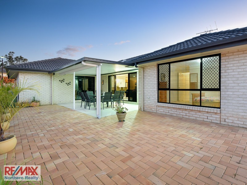 4 Curlew Court, Warner QLD 4500